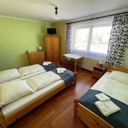 Pokoje Goscinne U Ady Jurgów Buitenkant foto